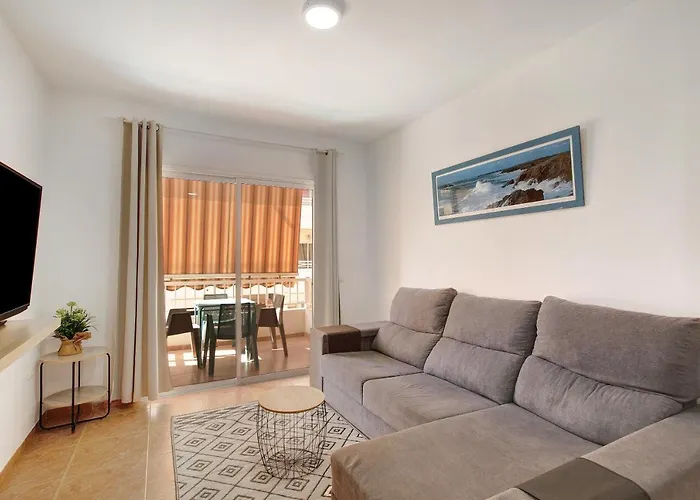 Casa Roberto Nyaraló *