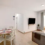 Casa Roberto Nyaraló Candelaria